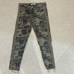 Zara camo jeans with side piping and rhinestone button.
